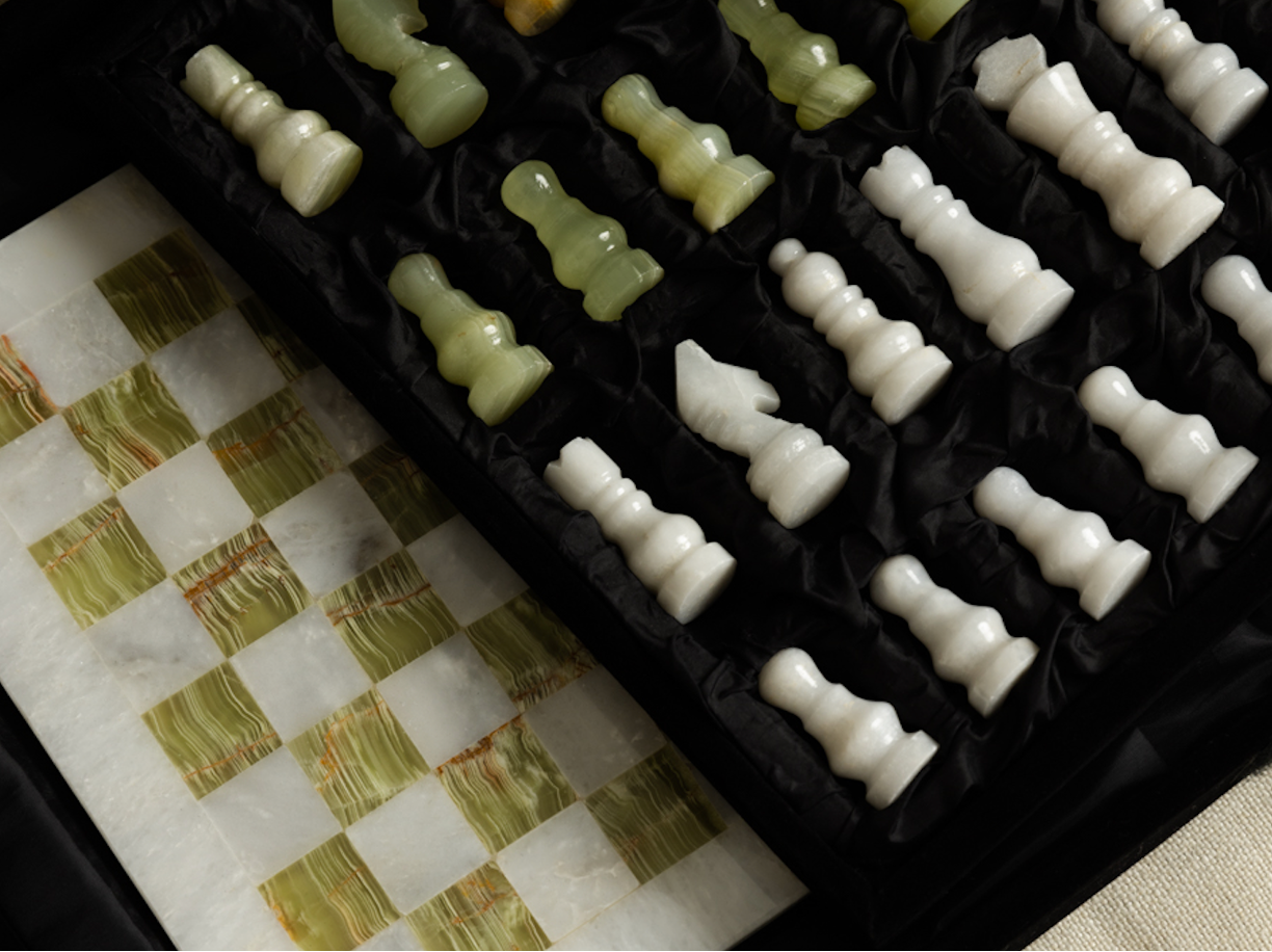 MARBLE & ONYX Chess Set - White Carrara Marble & Green Onyx
