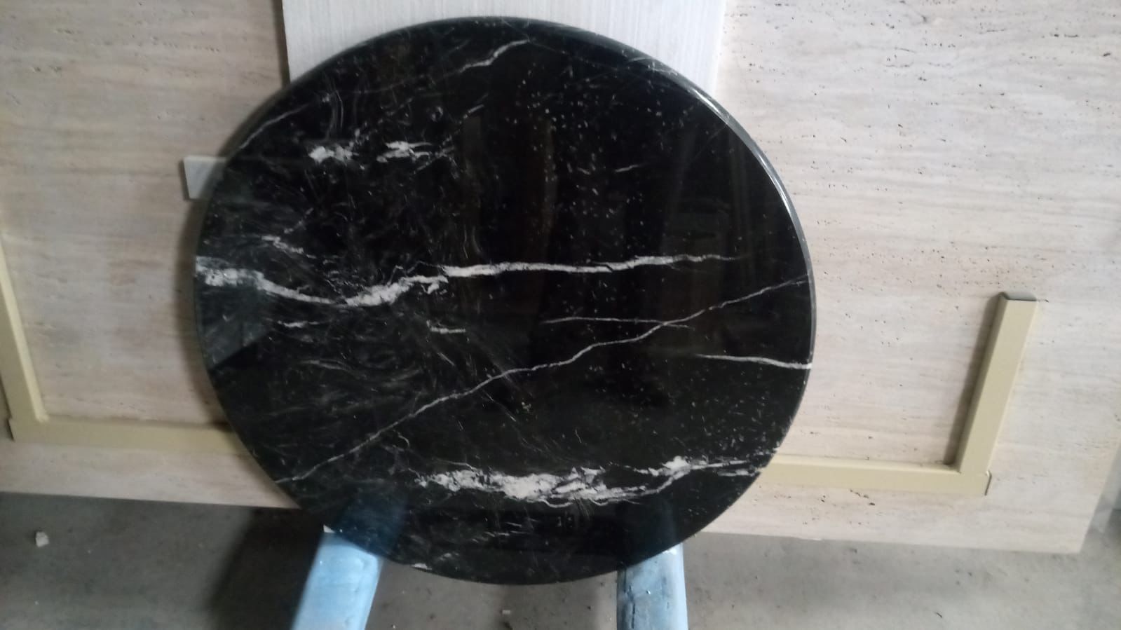 Bespoke Round - Dining Table - AW25 Archive Sale