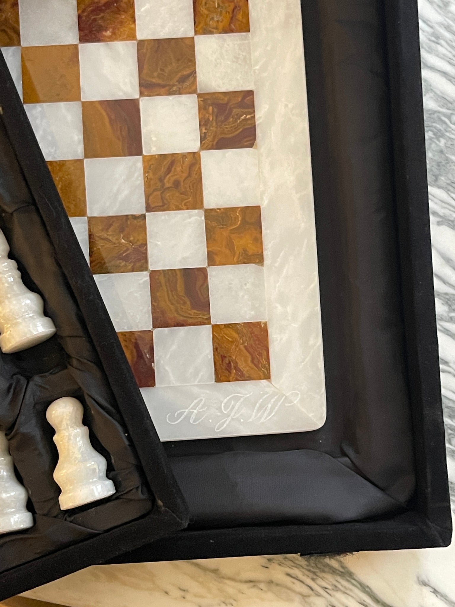 "COMPORTA" Marble & Onyx Chess Set