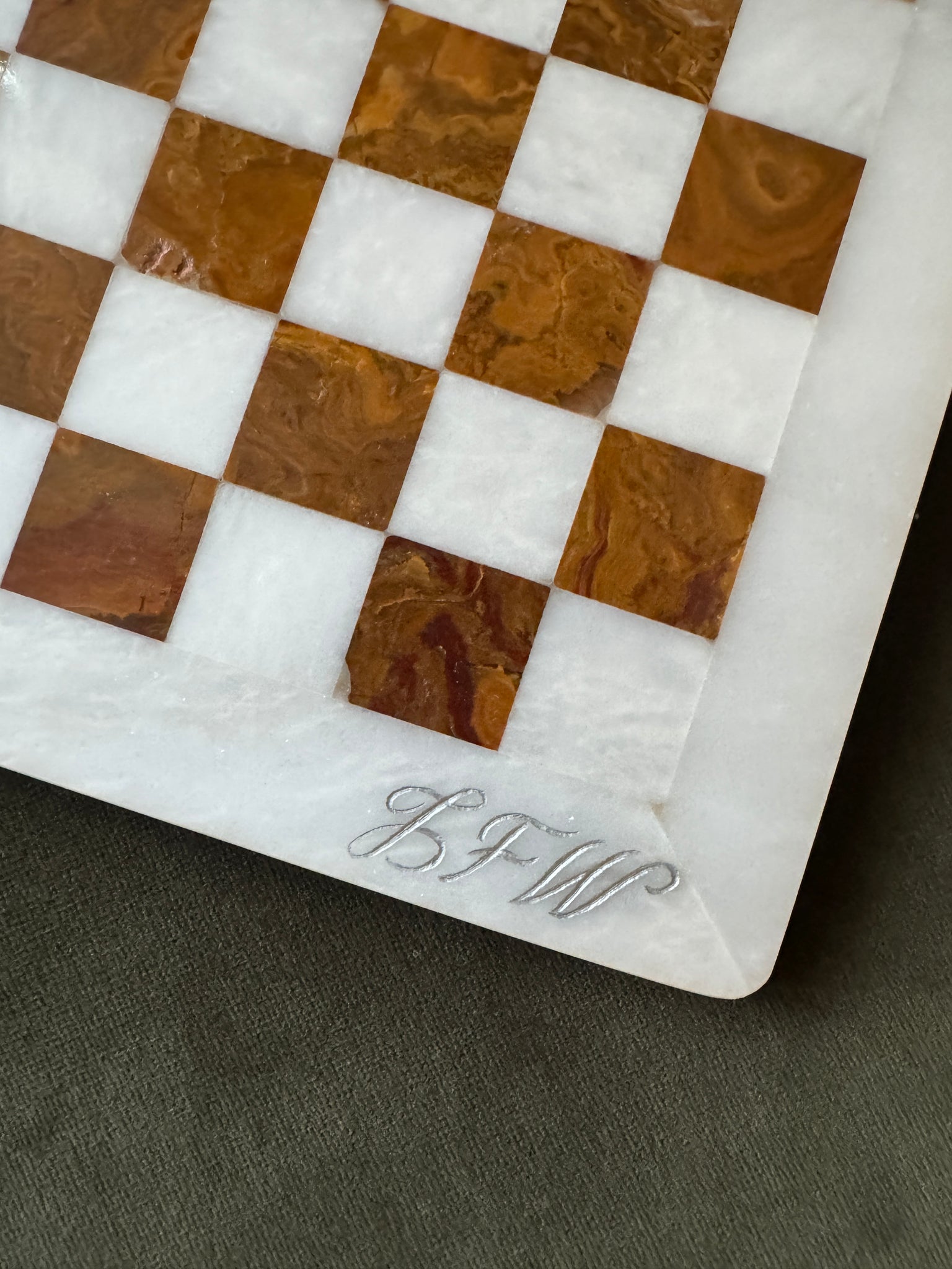 "COMPORTA" Marble & Onyx Chess Set